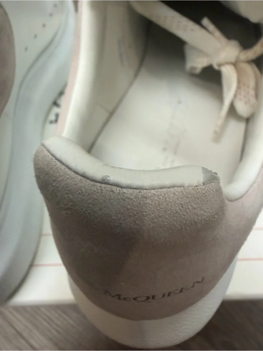 Alexander McQueen White Leather Sneakers with Blush-Patterned Laces
